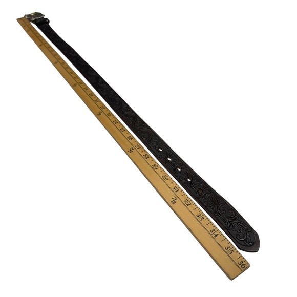 Tony Lama Kids LITTLE TEXAS Tooled Leather Western Belt USA Size 28 Top Grain - Picture 10 of 11